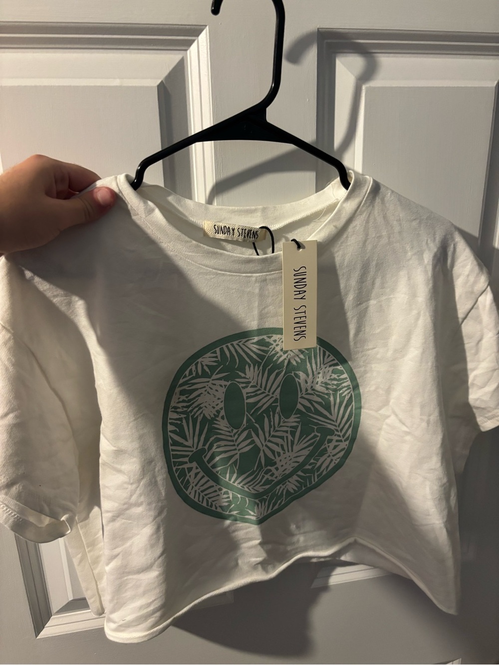 Sunday Stevens White Crop Tee with Green Smiley Graphic size small